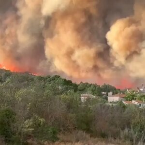 fransada feci yangin 1 olu 3 kayip 6tWq3PPz