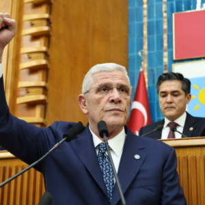 iyi parti lideri musavat dervisoglu operasyon gecirdi tumor tespit edildi Tsg96Jr5