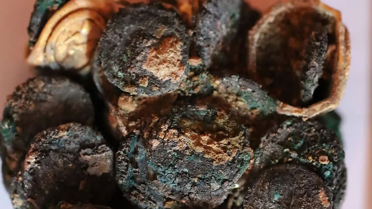 antik roma evinden erimis hazine cikti 5yCtDfUd