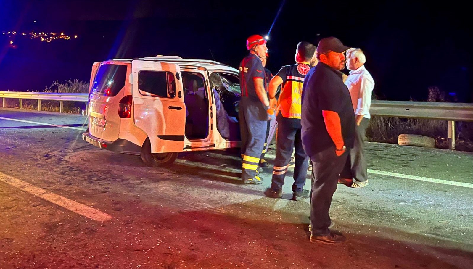 bilecikte ticari arac ile kamyonet carpistibirkisi oldu iki kisi yaralandi MMdKH1DE