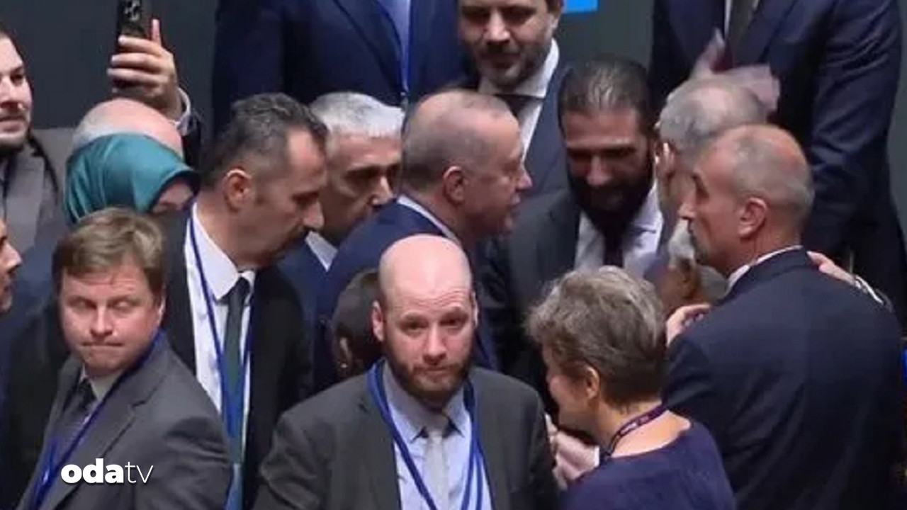 newyork kulisleri ayakustu gorustuler FrN8FPLI