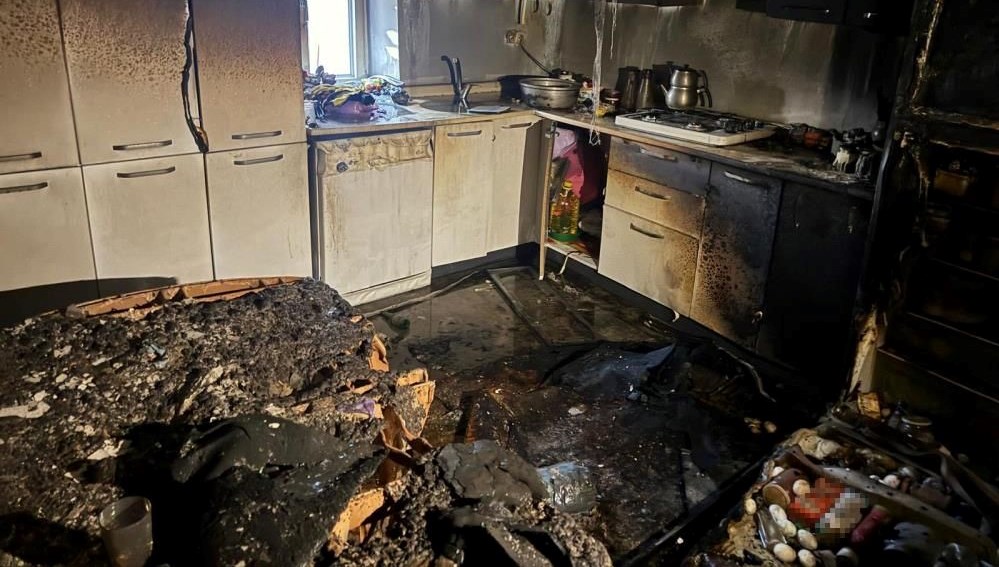 boluda mutfakta baslayan yangin evi yakti wUl6qLwq